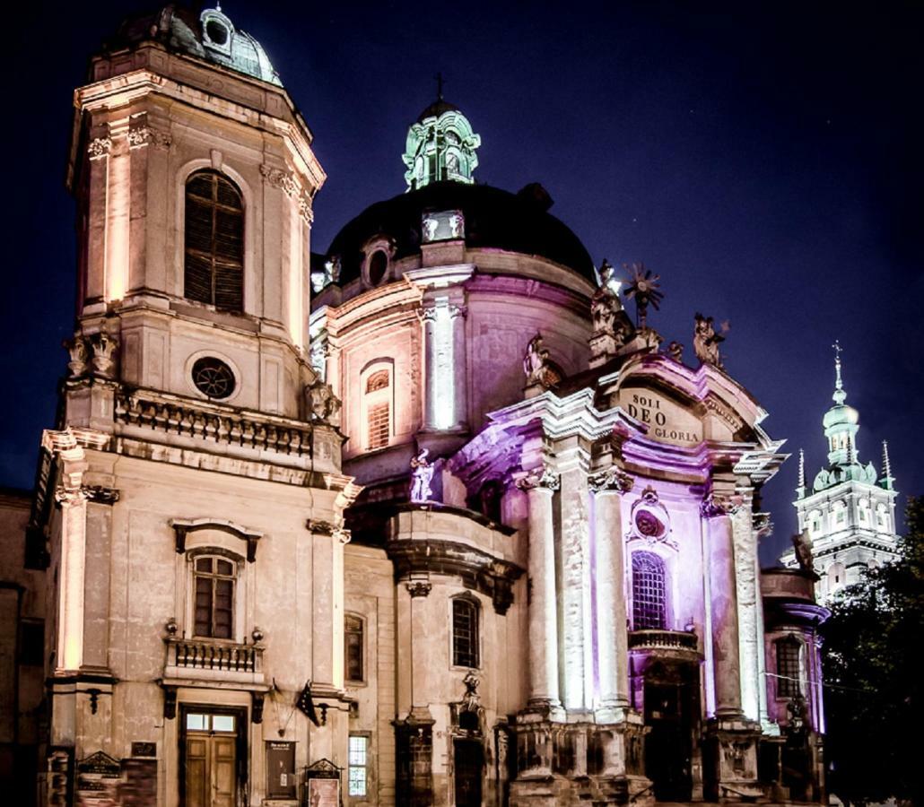 Smart Apartments Lviv Exteriör bild